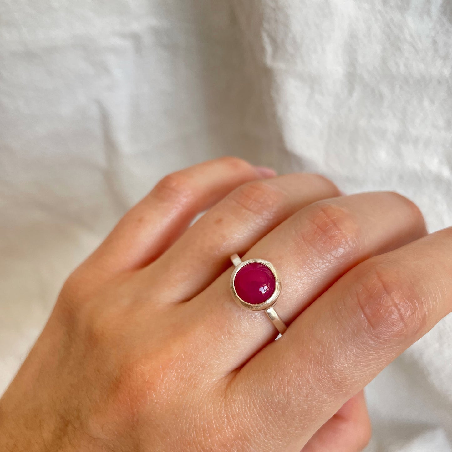 Anillo Rita XL - Calcedonia Fucsia
